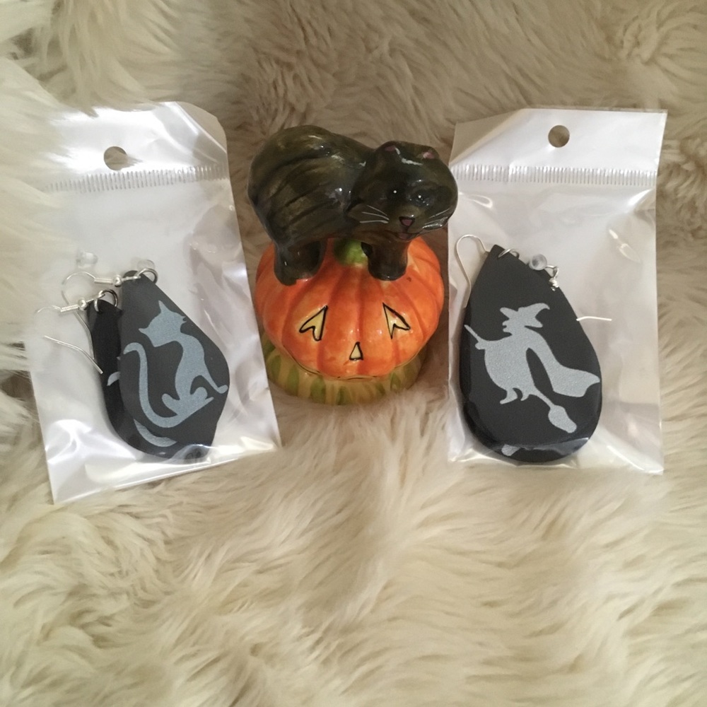 Halloween black cat Witch teardrop earrings